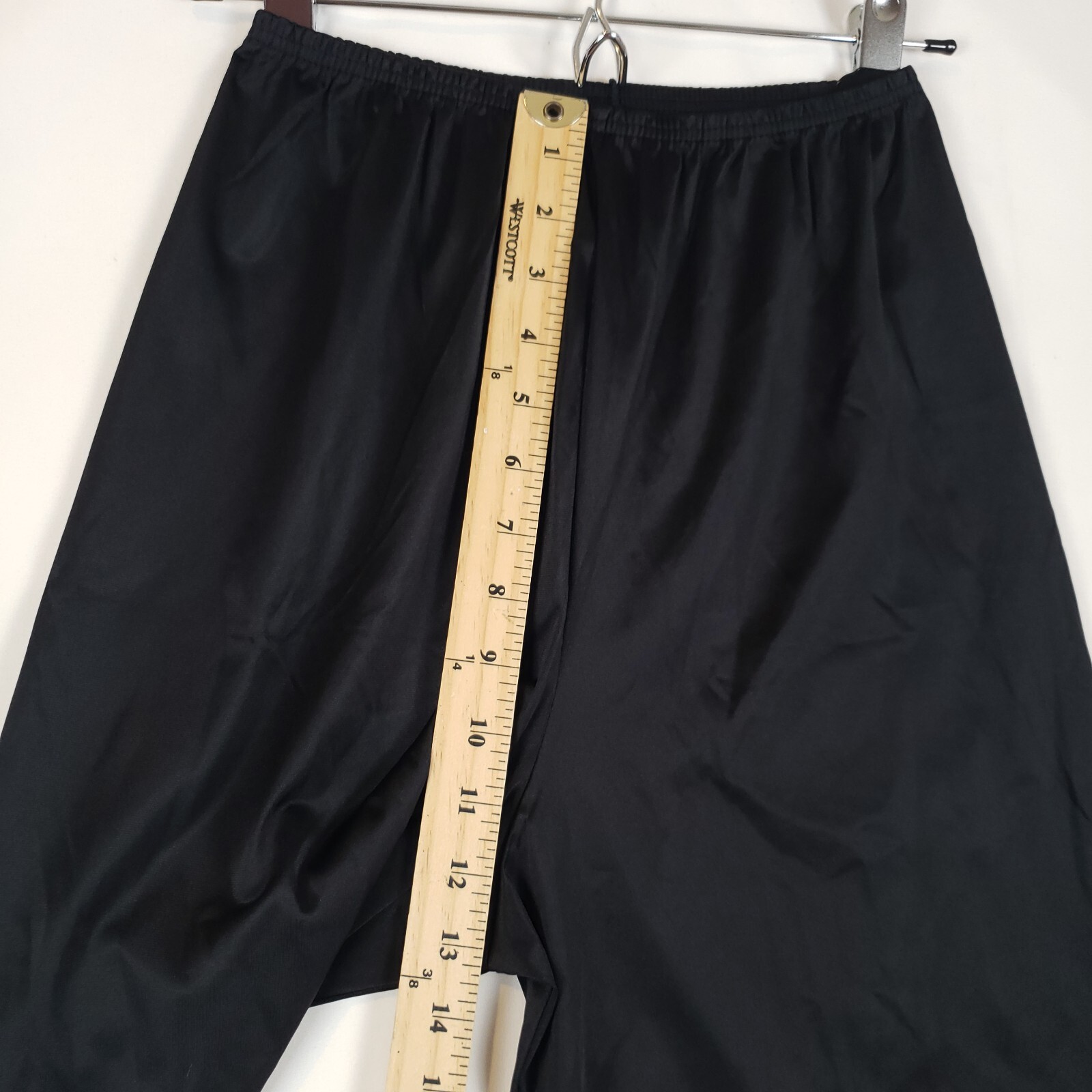 Vintage Vanity Fair Silky Nylon Bloomer Pettipants Womens Small 20″ Boy Short