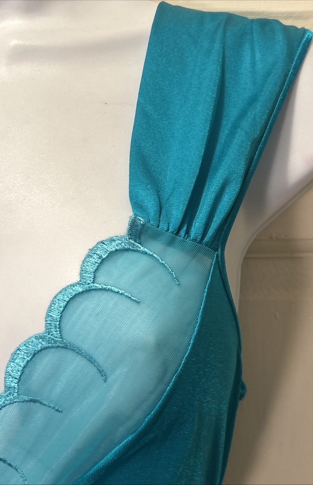Vintage Olga Teal Blue Stunning Style 91022 Excellent Condition Size Large Sexy