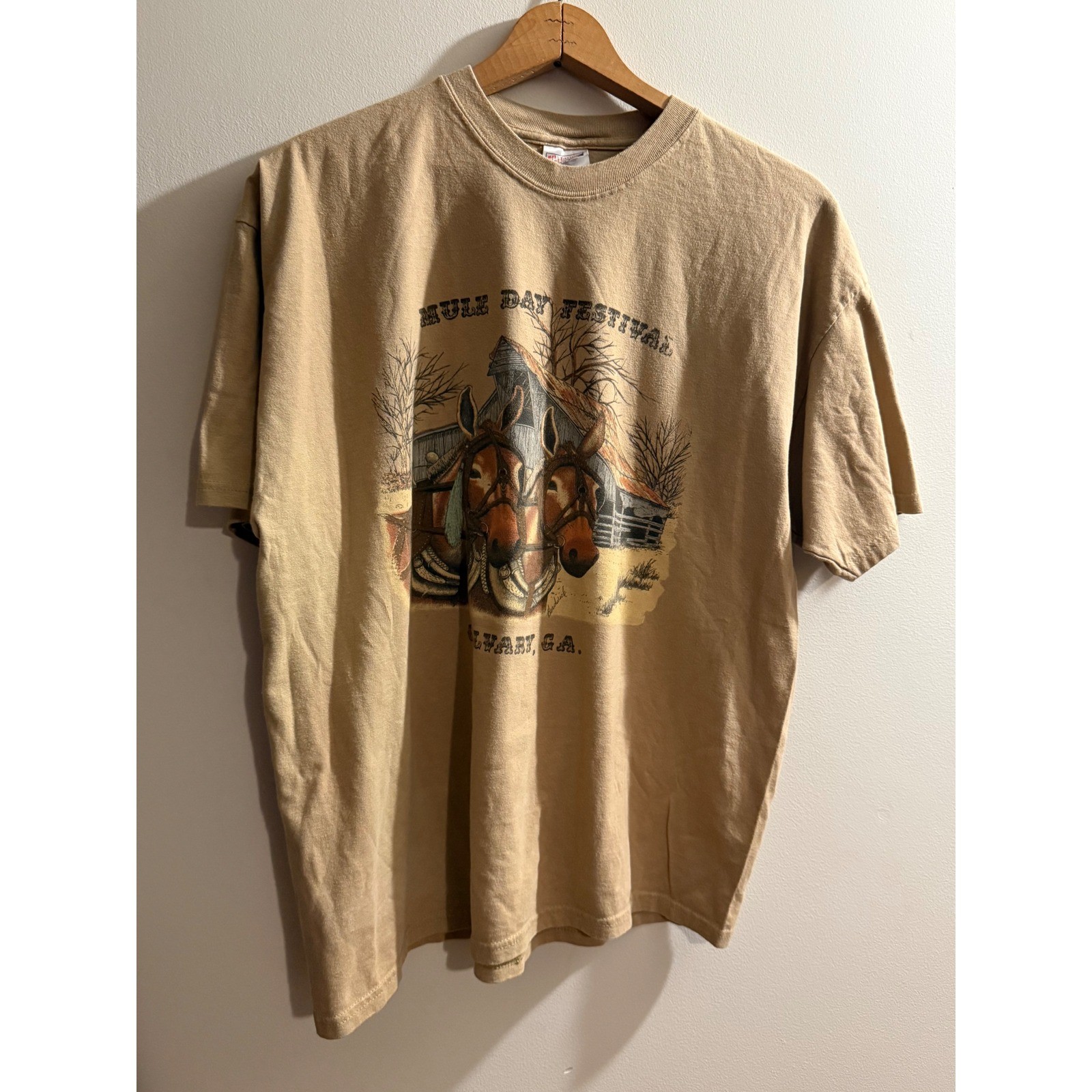 Vintage Hanes Beefy-T Mule Day Festival Calvary GA Graphic T-Shirt Tan Mens XL
