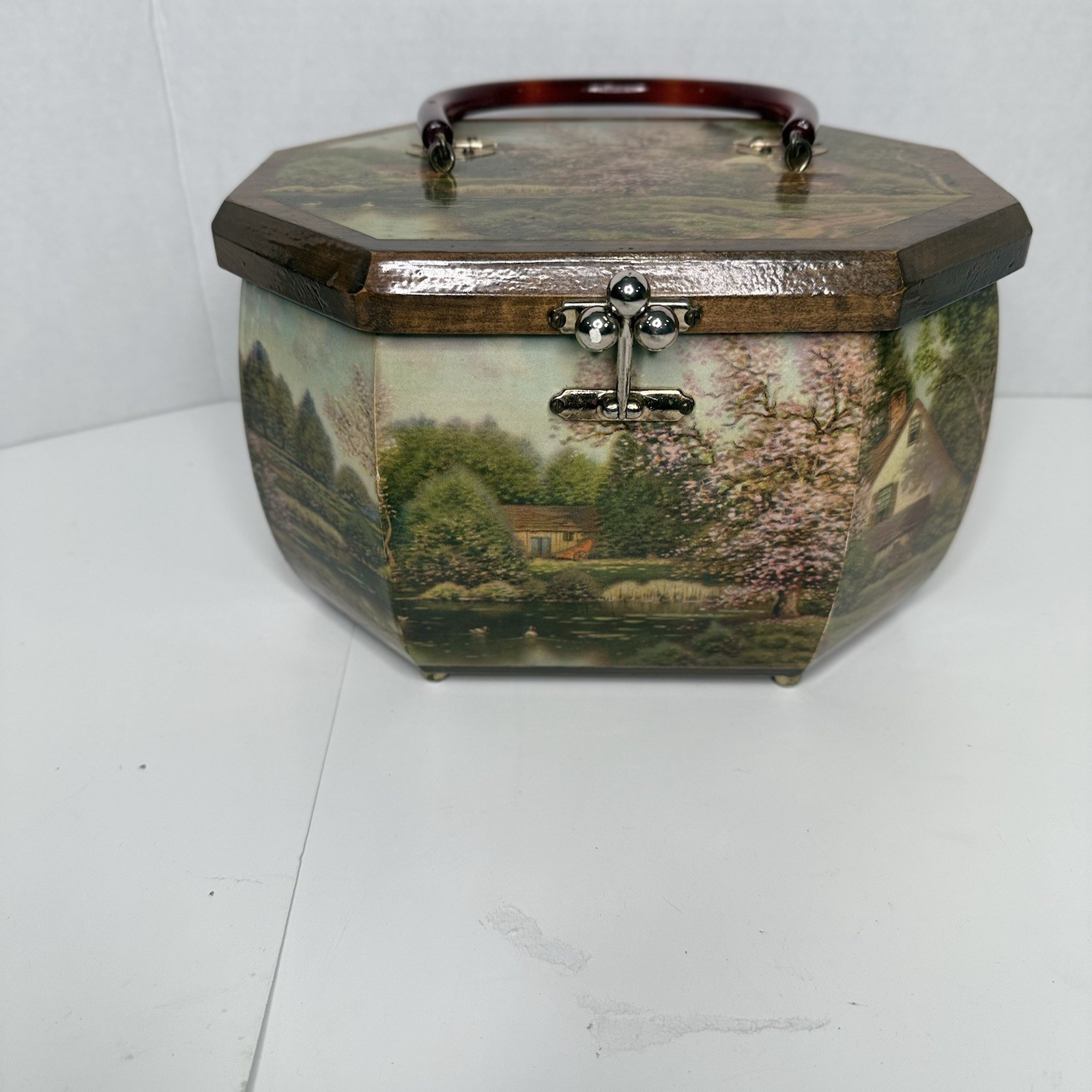 Vintage Octagonal Wooden Purse with Bakelite Handle Unbranded Country Setting