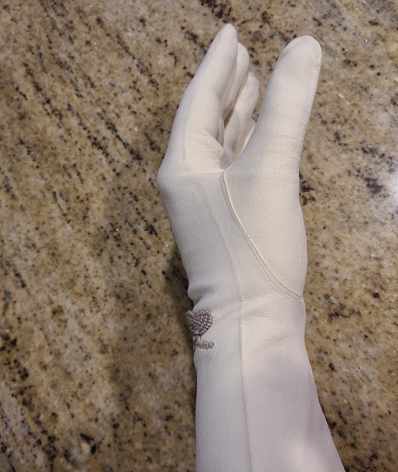 Vtg Womens Size L Off-White Thin Suede Formal 11″ Long Gloves Beaded Leaf