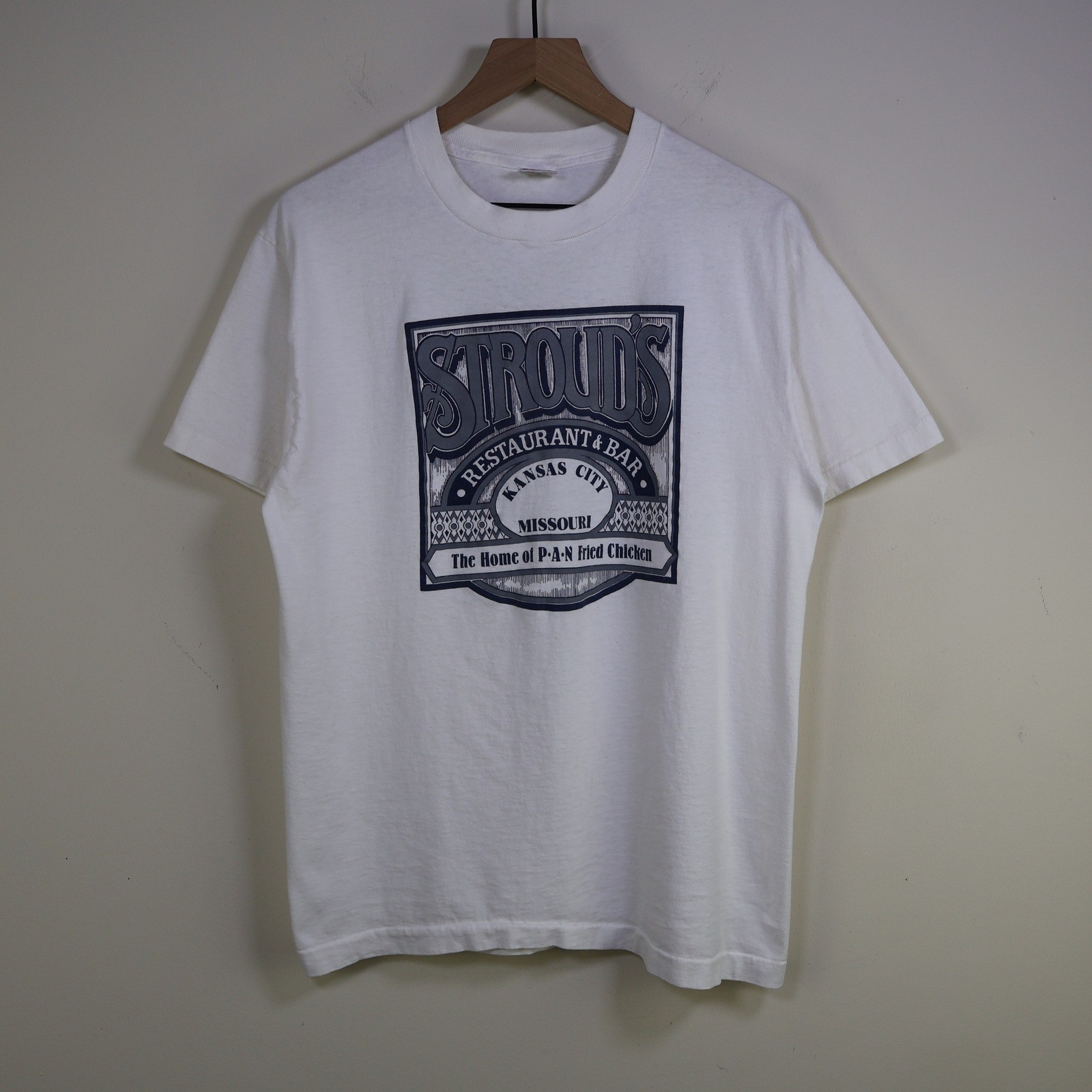 Vintage 90s Strouds Restaurant Kansas City T-Shirt Large KCMO White Cotton