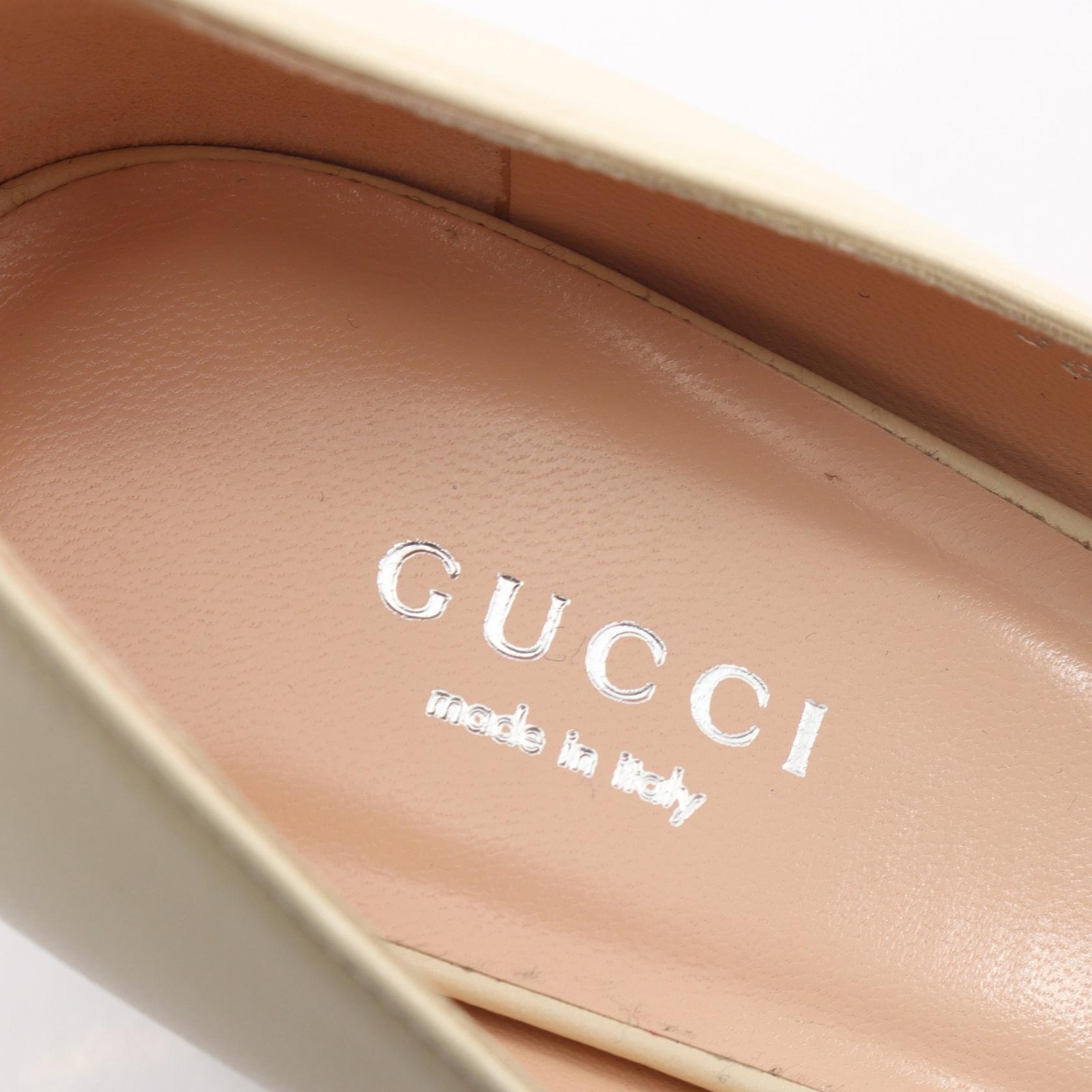 Gucci G logo leather pumps – DUTY FREE