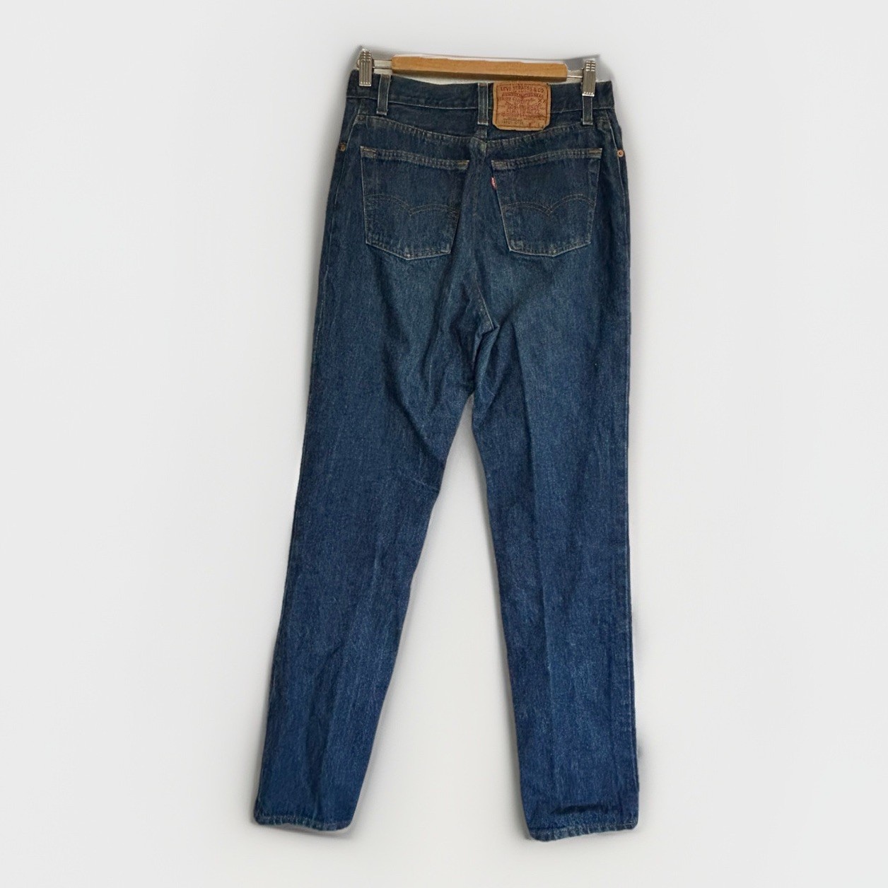 VTG Levis 501 Button Fly Jeans Womens (Fit 26×32) USA 90s Med Wash 18501-0115
