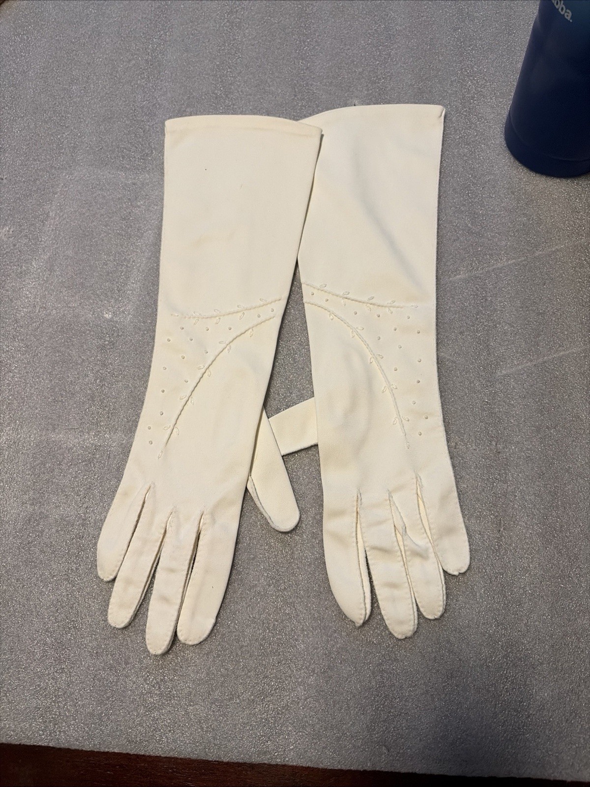 Vintage Womens Size S Off-White Soft Formal 14” Long Gloves Embroidery Design