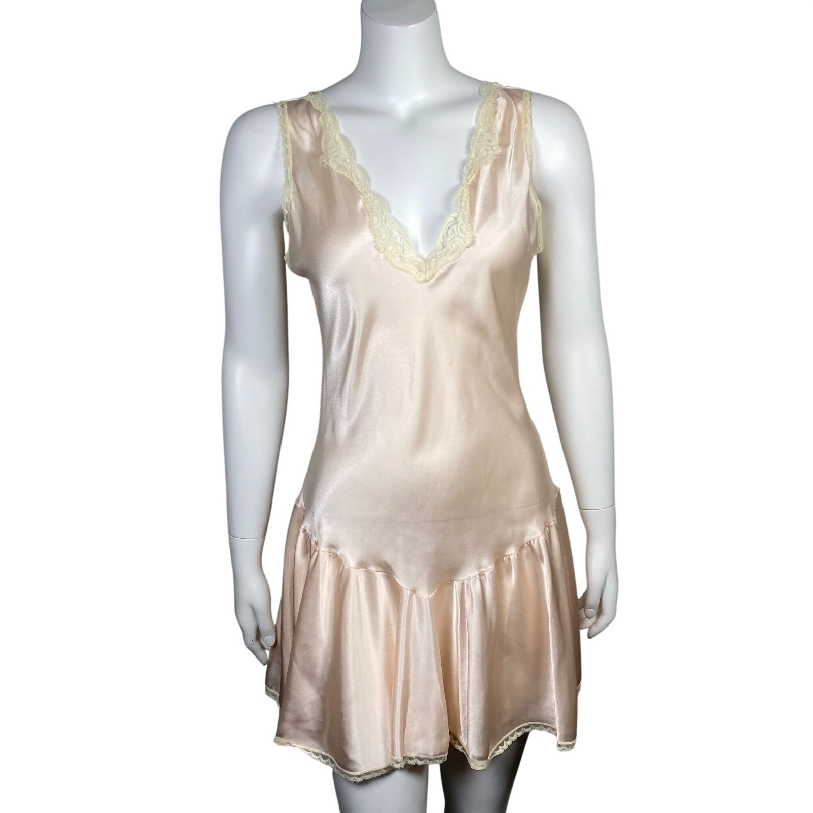 Vintage Lindsey Blake Short Satin Robe Nightgown Set Size M Lace Trim Pale Pink