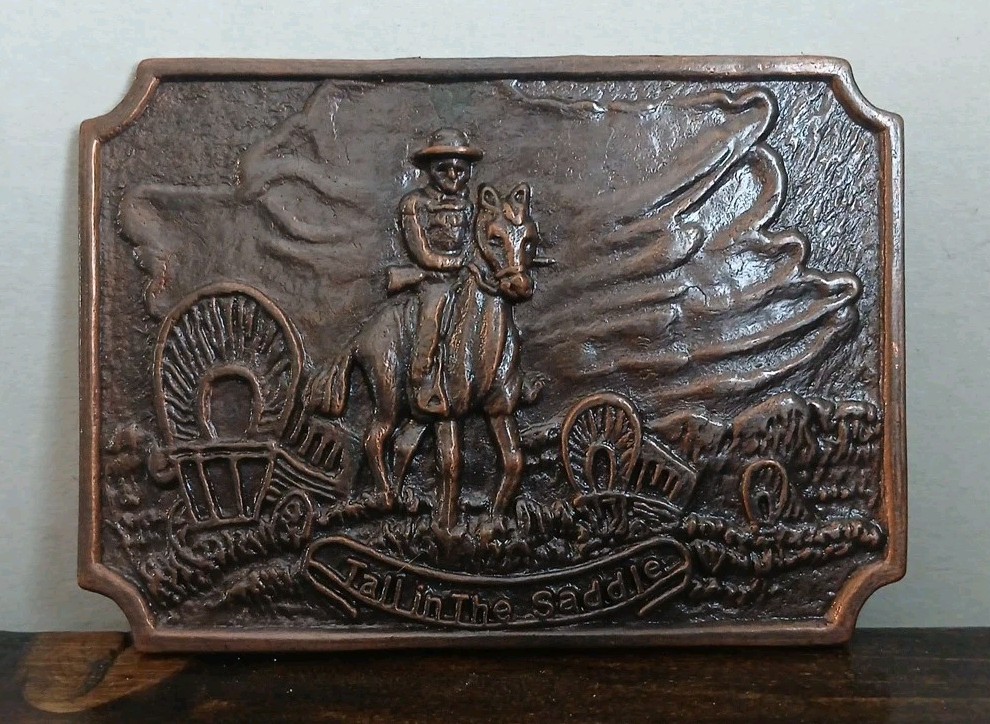 VINTAGE 1970s “TALL IN THE SADDLE” WAGON TRAIN OLD WEST BELT BUCKLE Copper Color