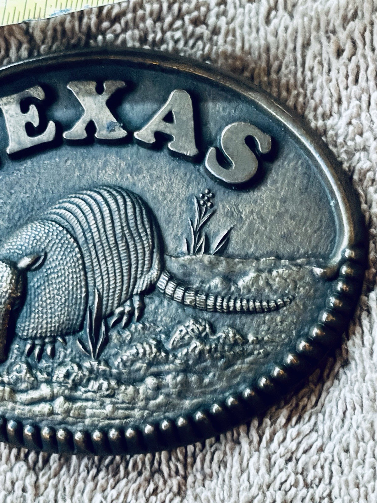 Kolcaco Texas Armadillo Belt Buckle Brass Tone 3.25″x2.5″ Vintage Cast Metal