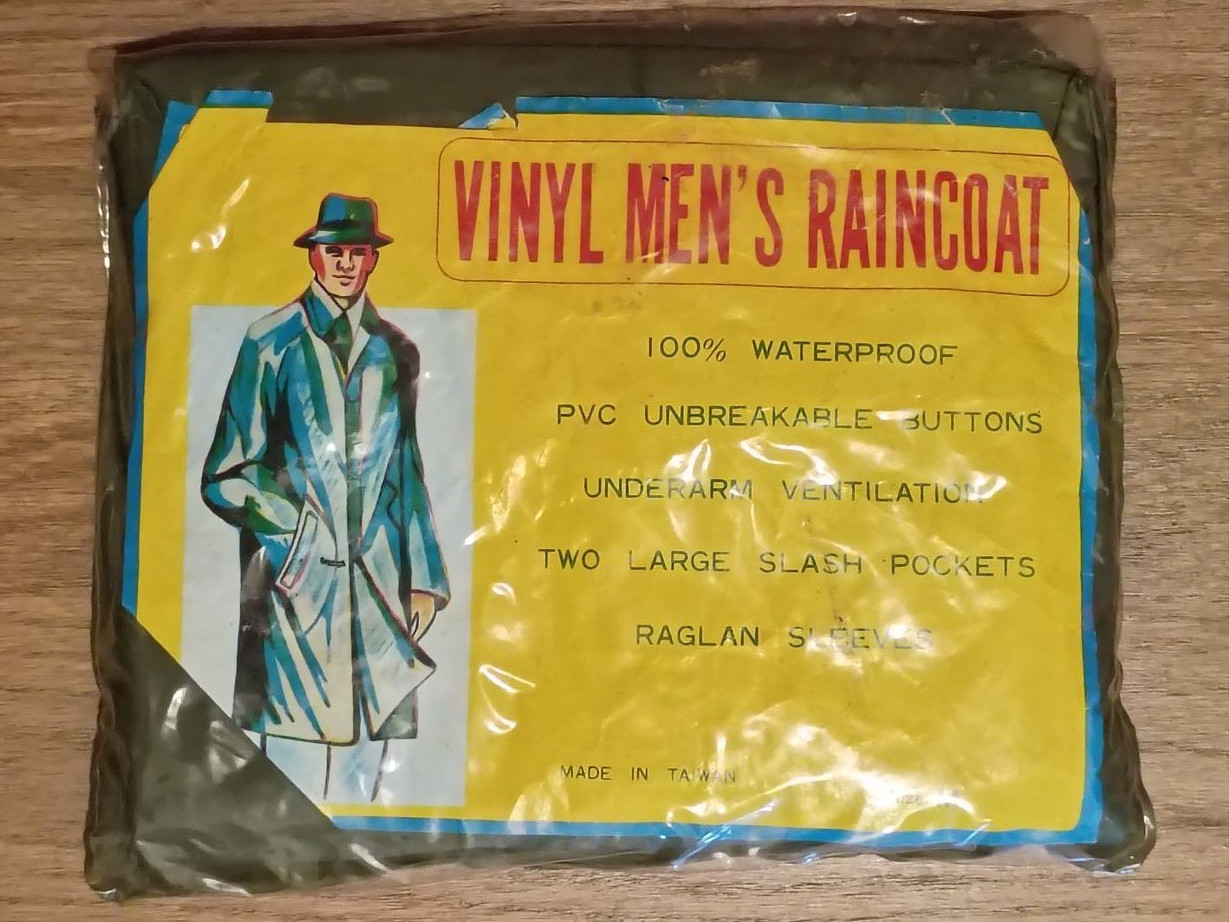 VTG 50s 60s Mens Full Length Pocket Raincoat- Vinyl PVC Army Green Raglan – New