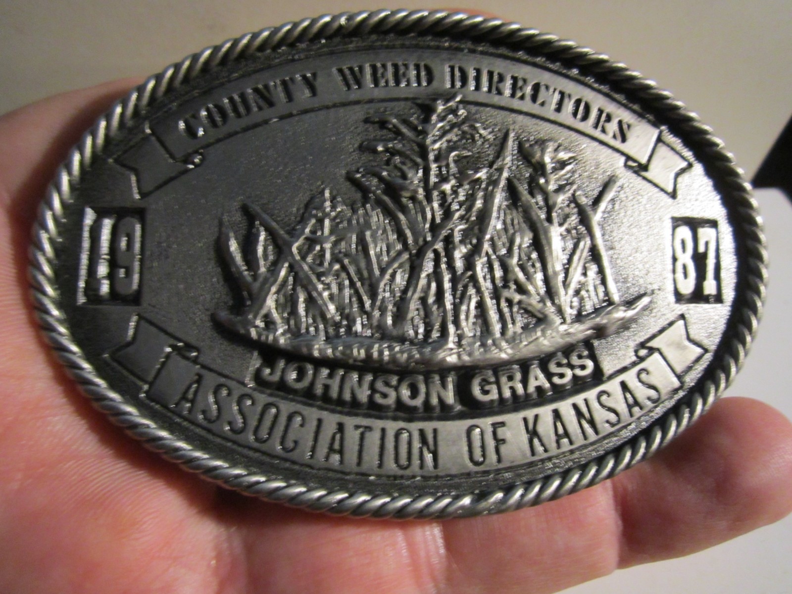 1987 COUNTY WEED DIRECTORS STATE OF KANSAS BELT BUCKLE HEAVY – GW-5