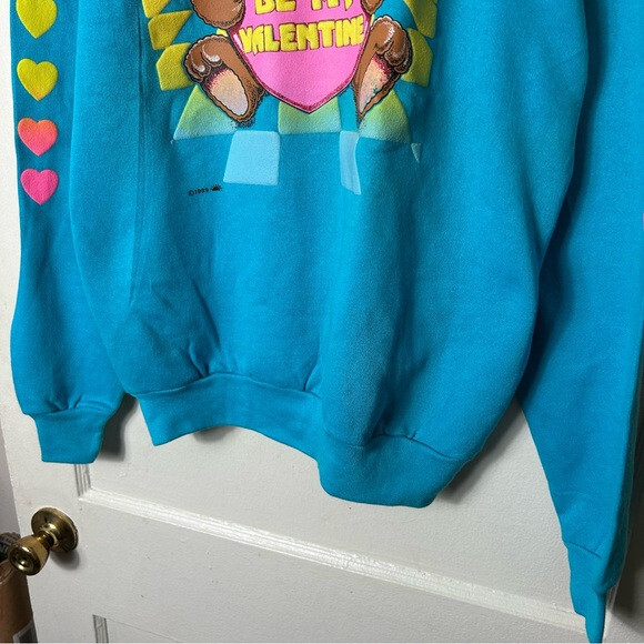 Vintage 80s blue kitchy bear graphic sweatshirt womens XL USA made hearts decora