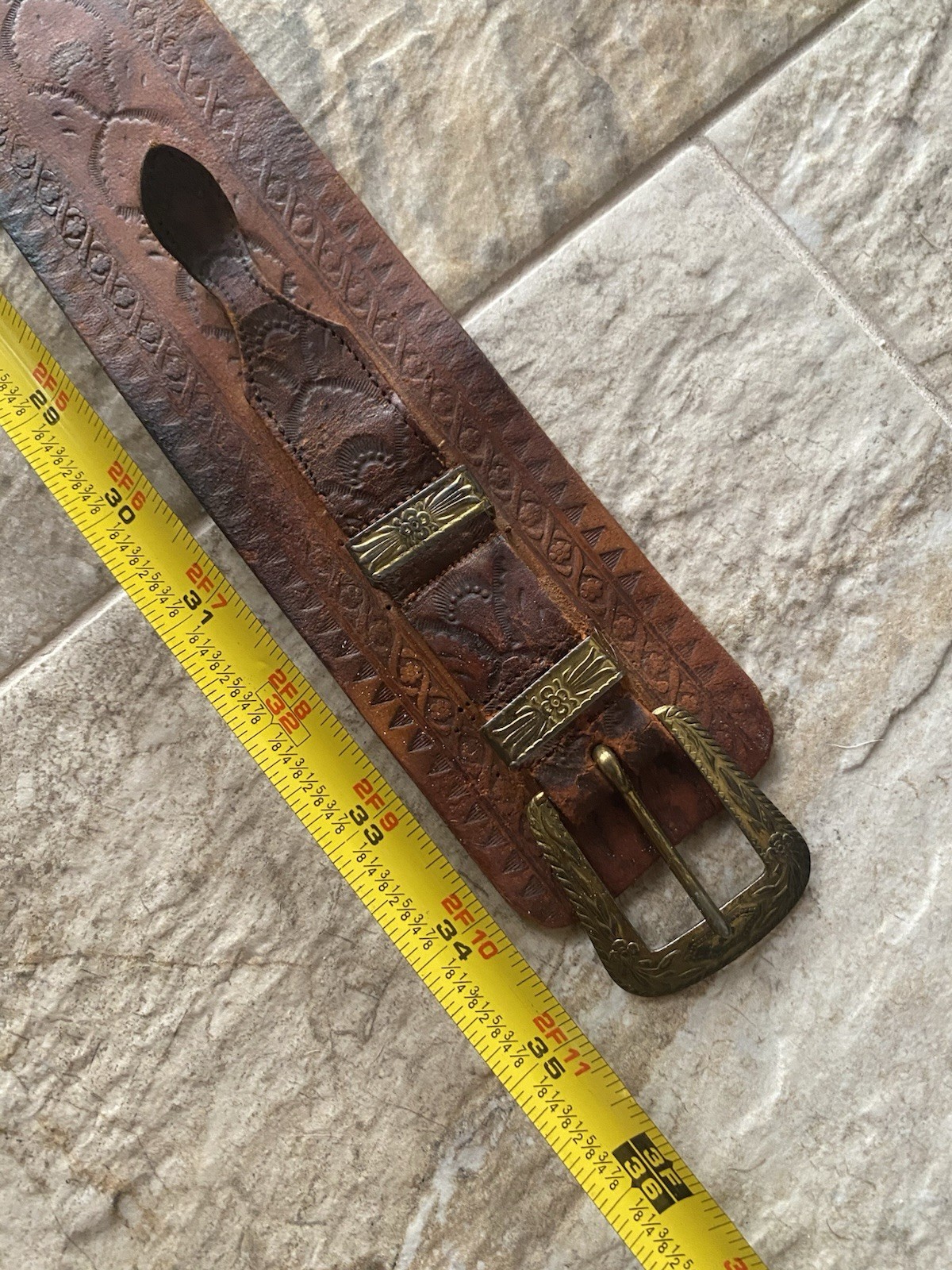 ladies vintage STEER HIDE leather belt hand tooled belt hippy boho native 28”