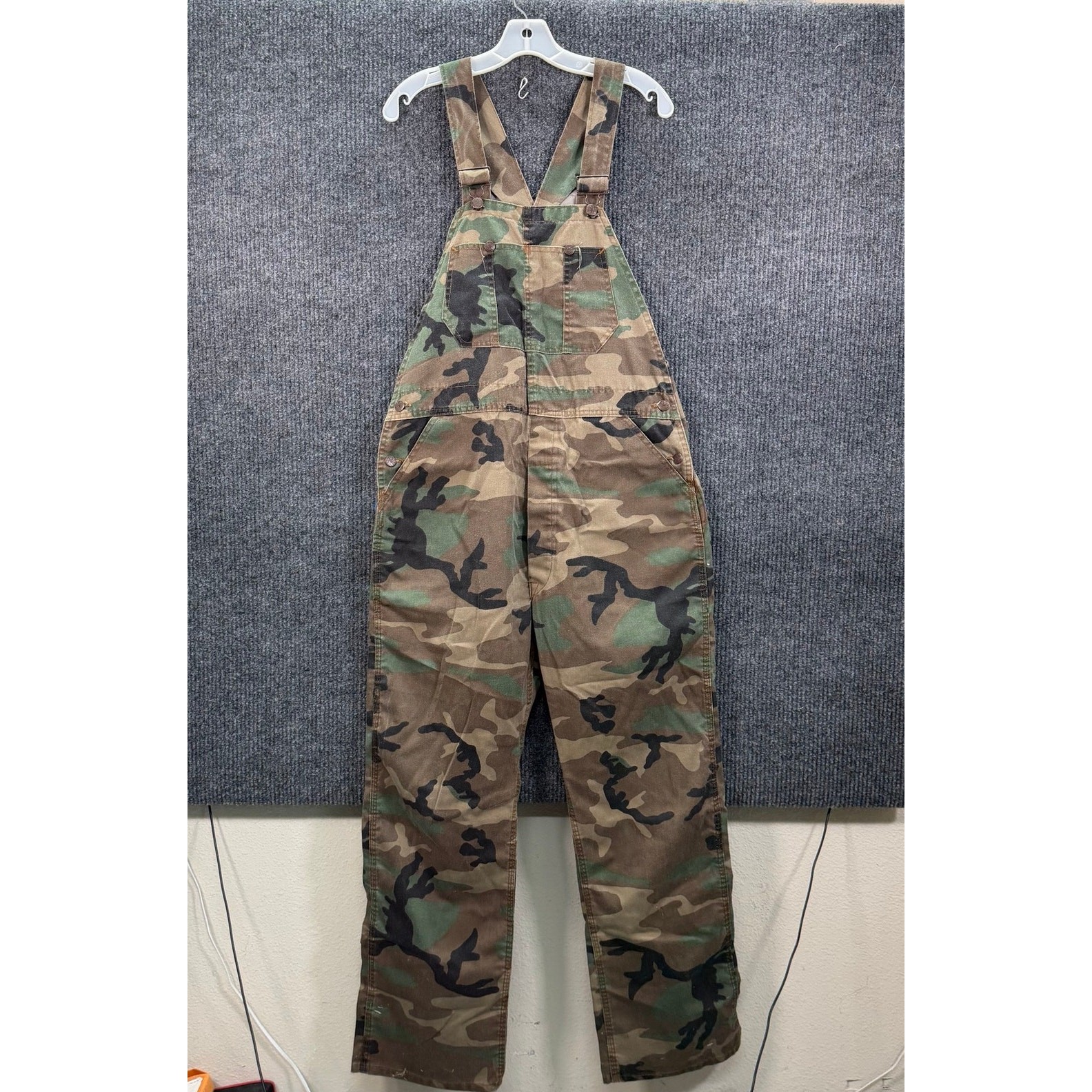 Vintage Round House USA Camo Bib Overalls Mens 42×32 Hunting Woodland Overall