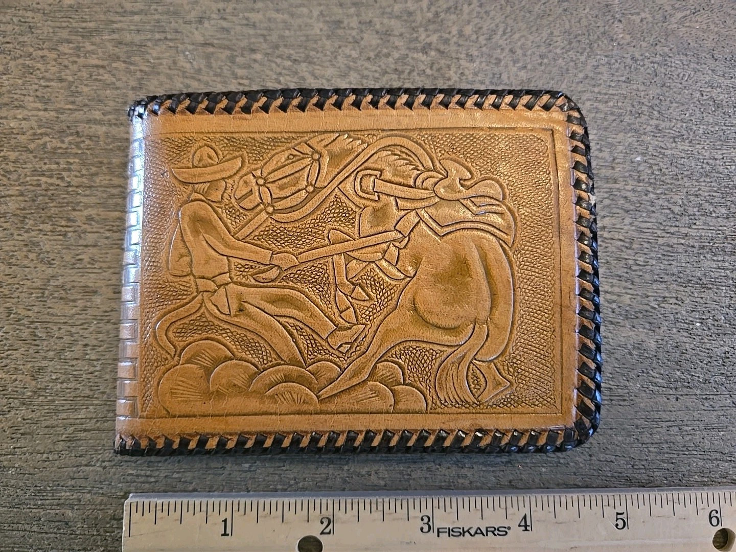 VINTAGE MEXICO SOUVENIR HAND TOOLED LEATHER BIFOLD WALLET See All Pics/Desc