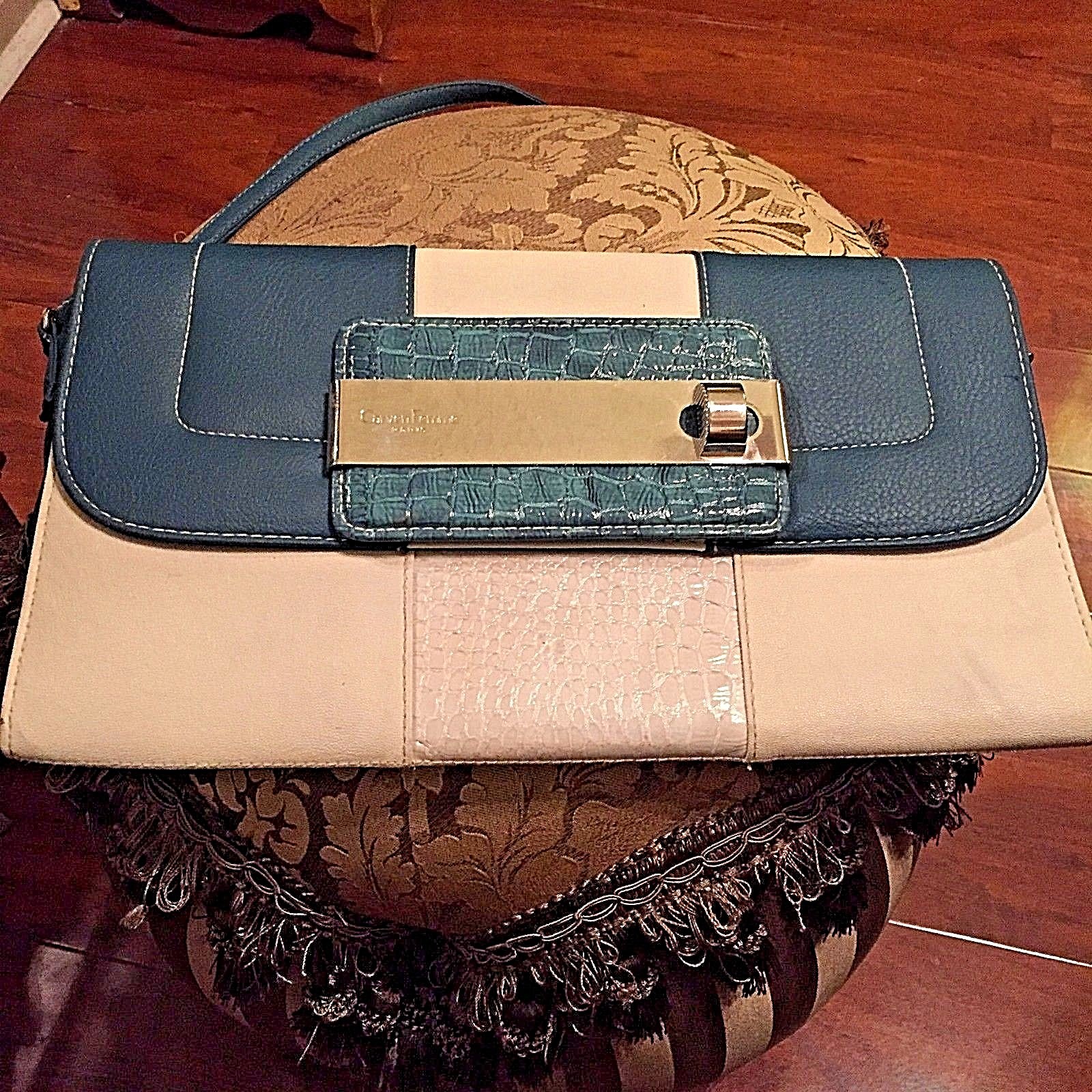 Carven Femme Vintage Turquoise Leather Clutch/Shoulder Bag
