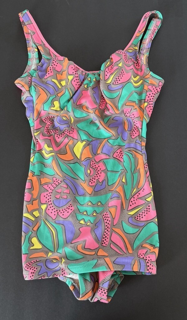 Woman’s size 10 Vintage DeWeese California Pink Tropical 60’s Pin Up Swimsuit