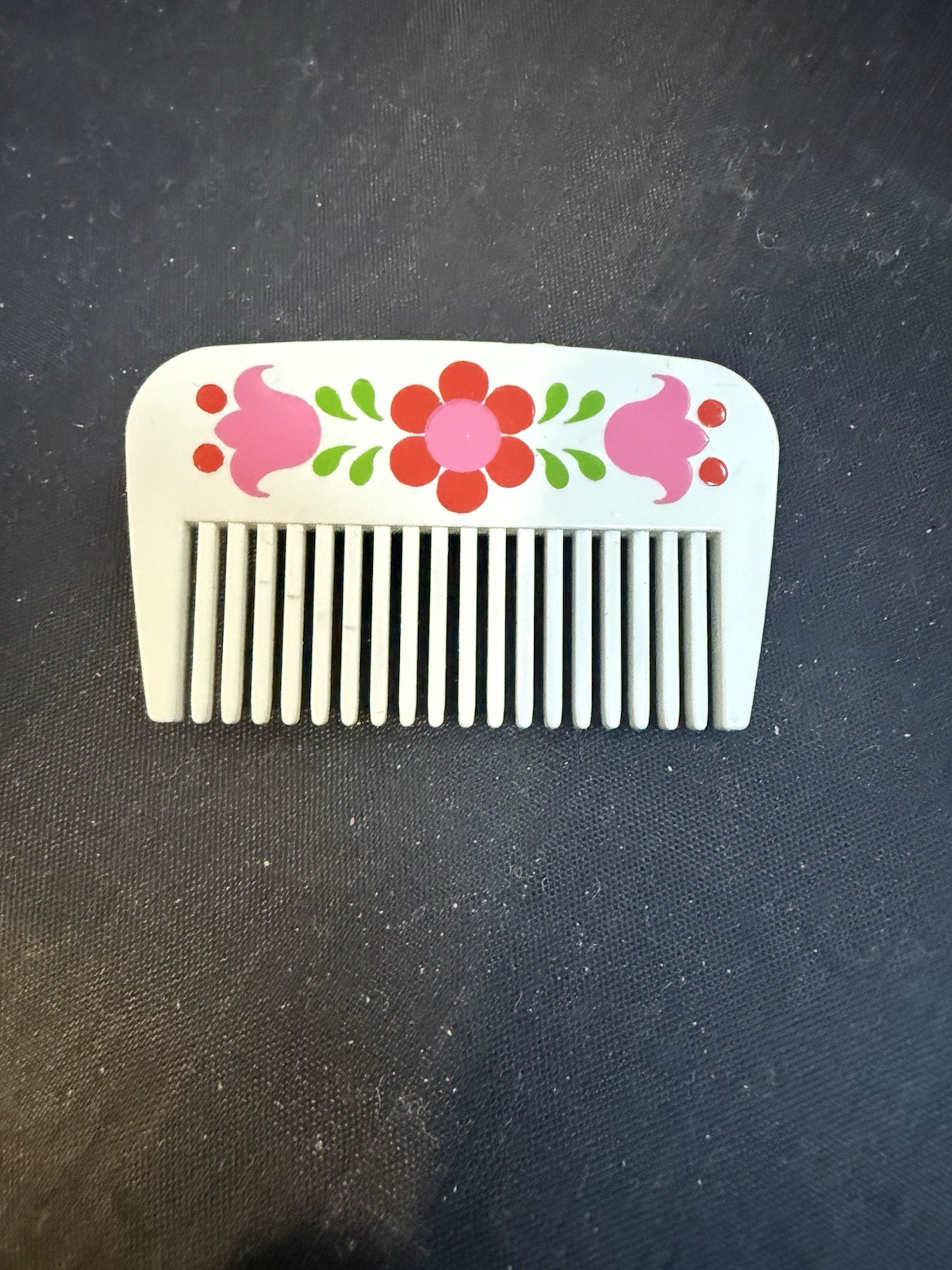Vintage 1973 Avon Girl’s Barrette Shaped Like a Comb Mod Flowers 2″ Long