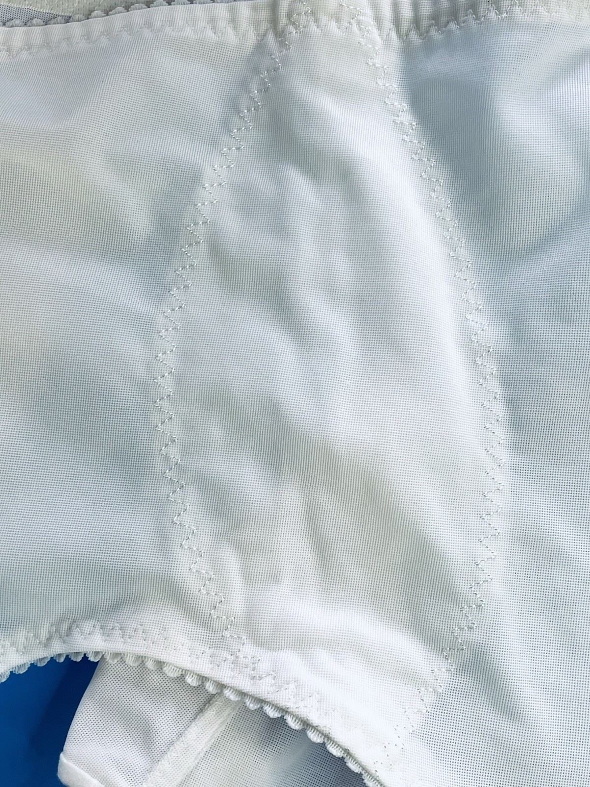 Hanes Her Way White Girdle & One No Brand Lot Vintage Small Large