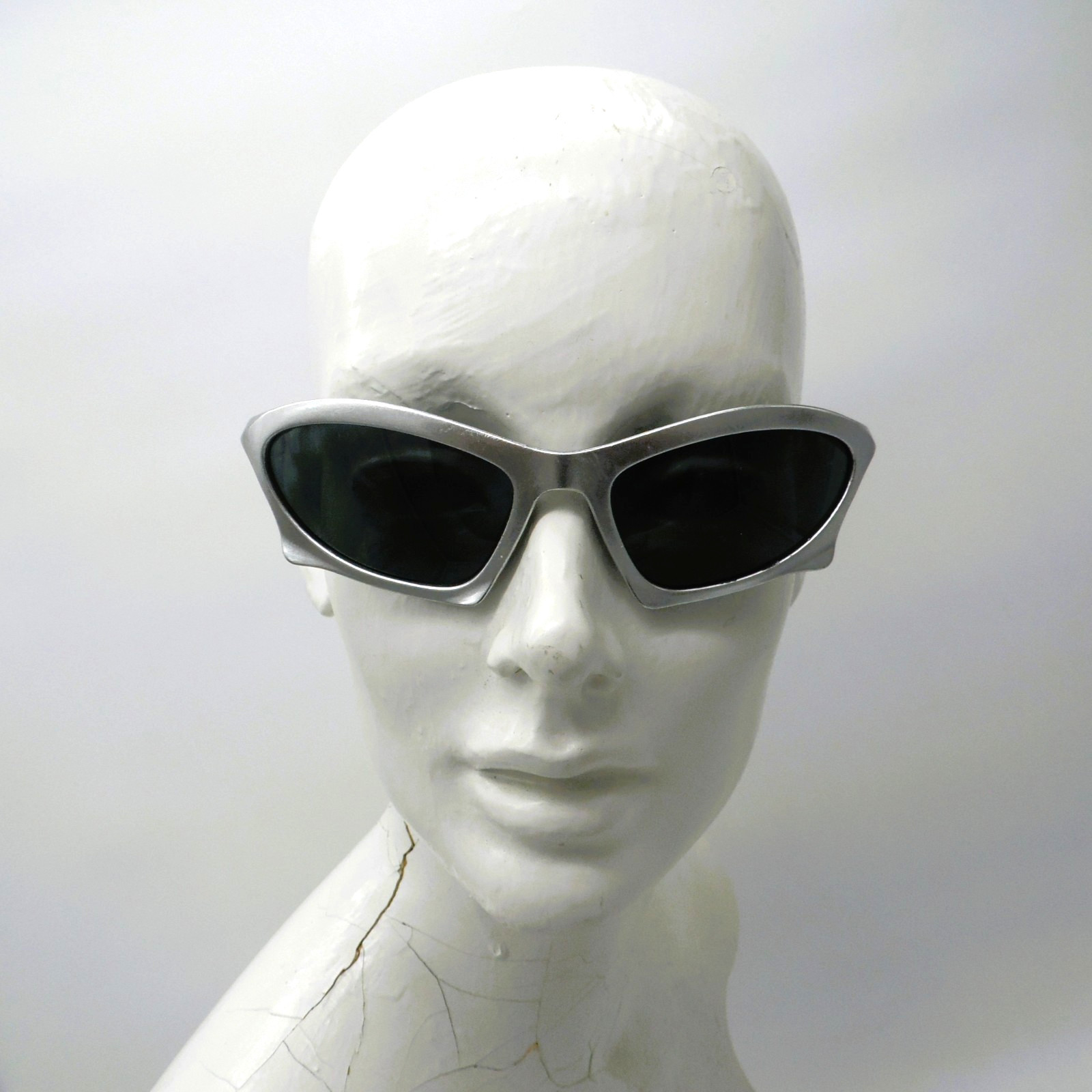Y2K Vintage Black Sunglasses with Plastic Silver Frames Pre-owned