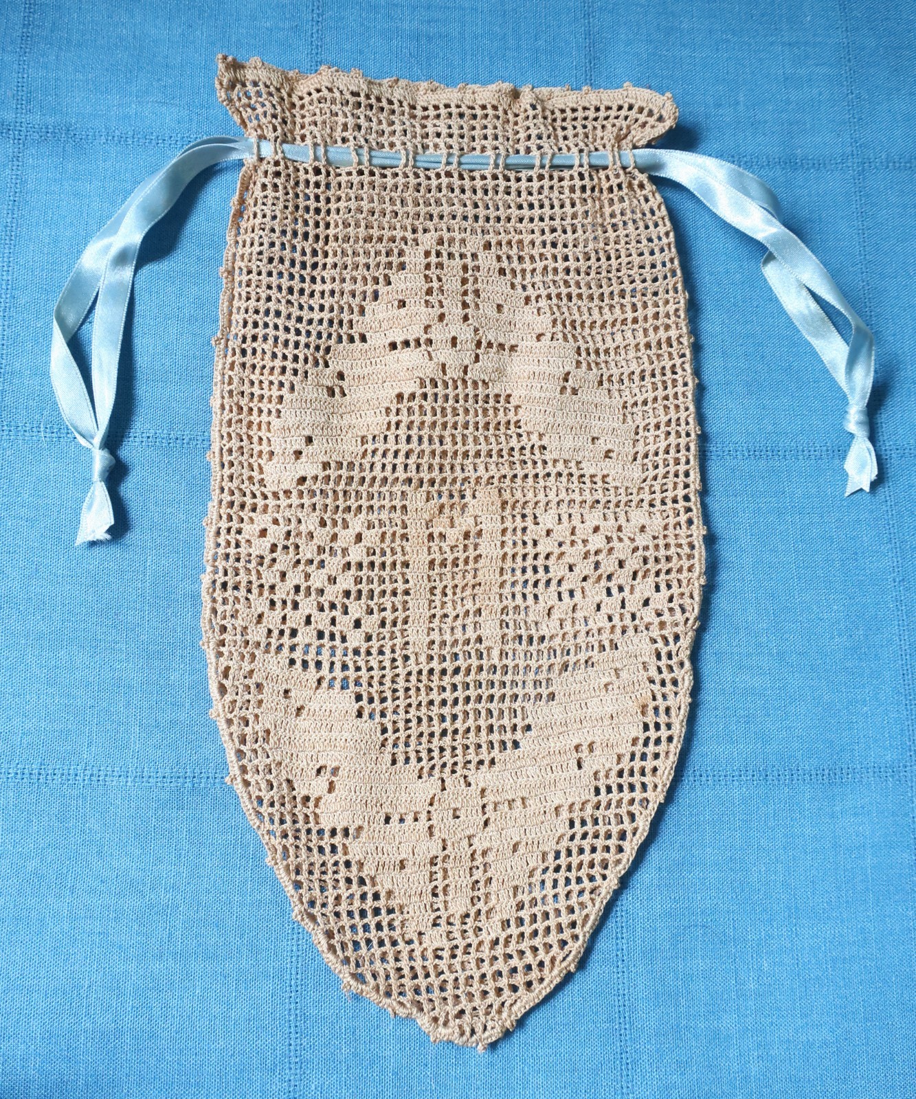 Antique Victorian Filet Crochet Drawstring Purse Bag Letter M Blue Ribbon 12″