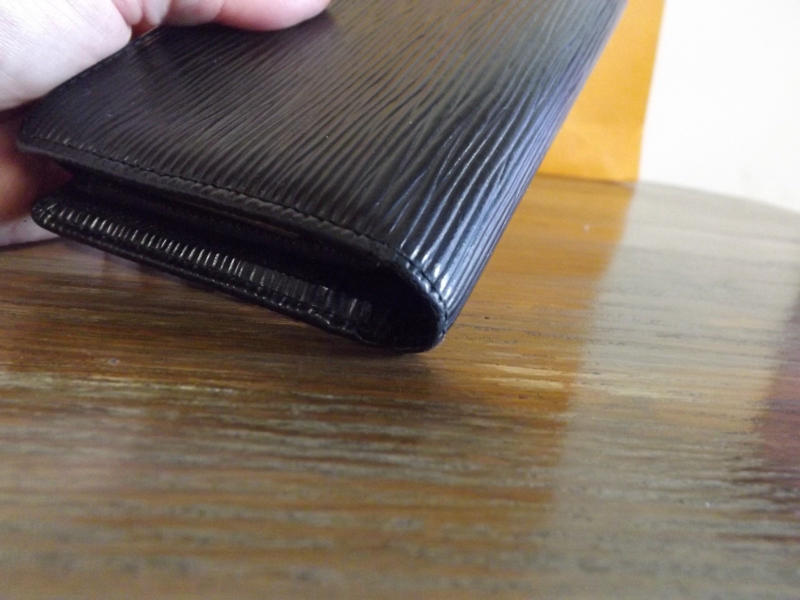 Louis Vuitton Black Epi Kiss Lock Wallet Vintage MI 0030 Card and Coin Wallet