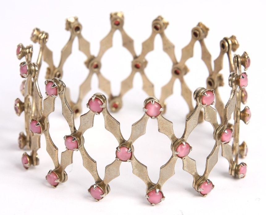 Vtg Gold Tone Expandable 50s Bun Chignon Hair Holder / Bracelet w/ Pink Stones