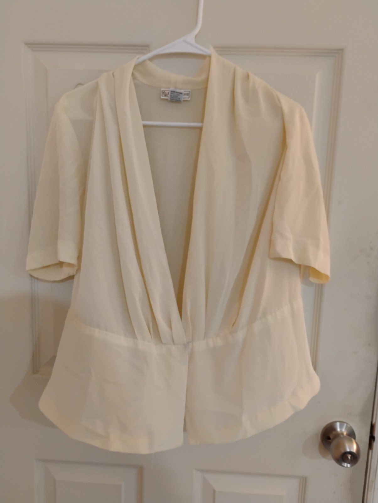 Vtg Evan Picone Blouse 6 Cream Off White V Neck Draped Pleated Peplum Dressy Top