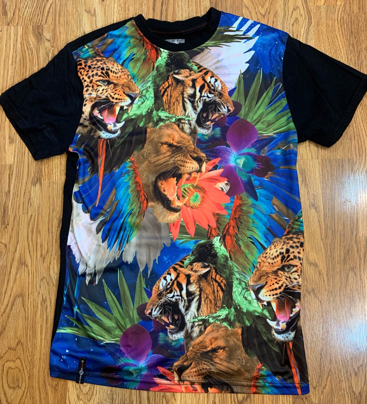 Vintage Enyce New York Short Sleeve Tiger Lion Leopard Bird All-Over Tee Med 90s
