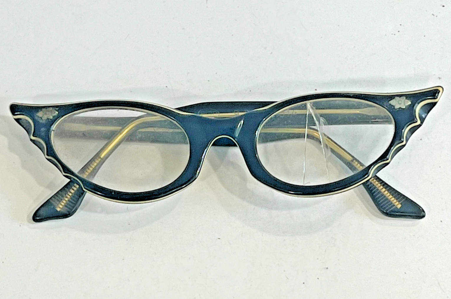 Black Cat Eye Glasses Vintage POP Eyeglasses or Sunglasses Decorative Frame only