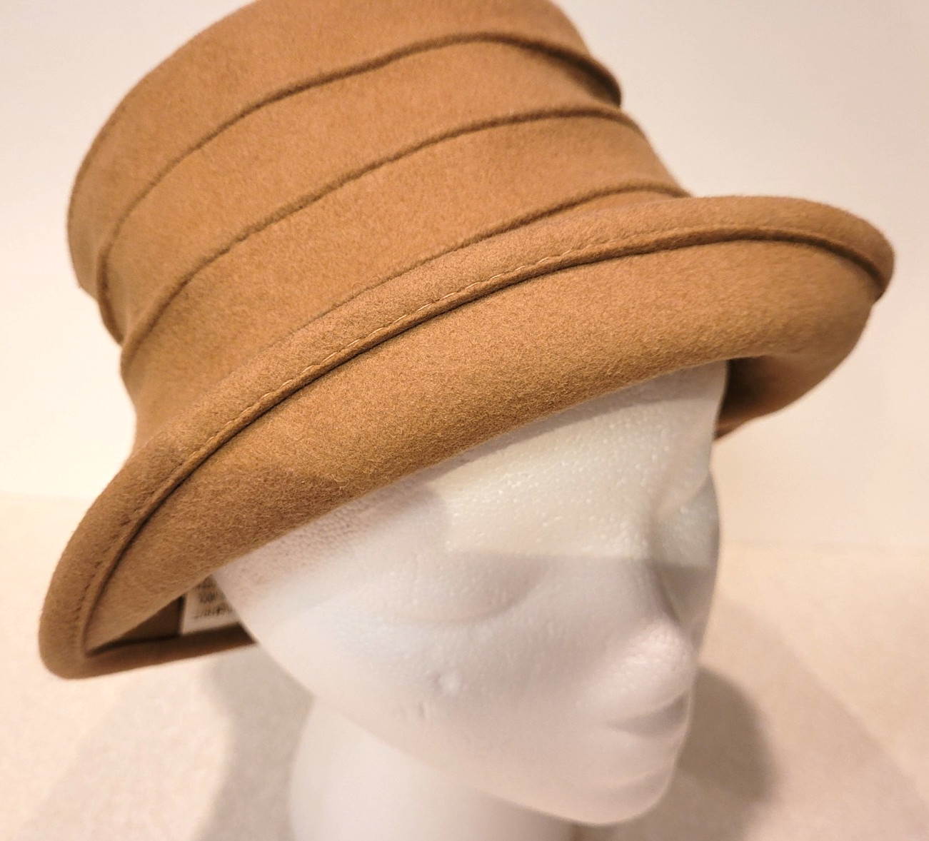 Womens Vintage Cloche hat is crafted of 100% Wool