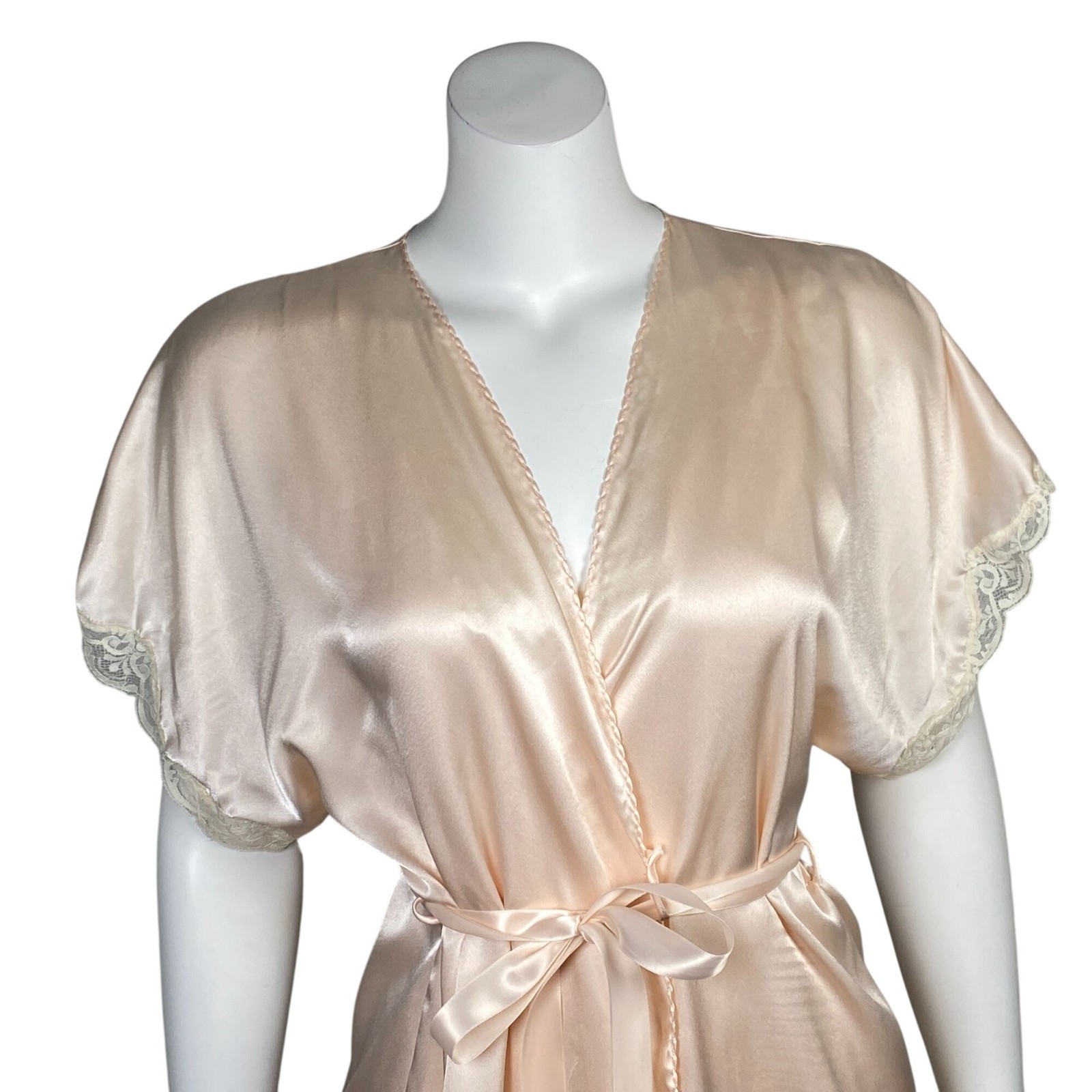 Vintage Lindsey Blake Short Satin Robe Nightgown Set Size M Lace Trim Pale Pink