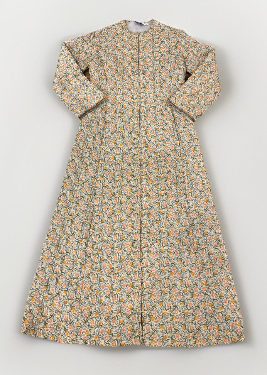 VTG 70s/80s Lanz of Salzburg Quilted Cotton Nightgown Robe Floral Zip Front Sz S