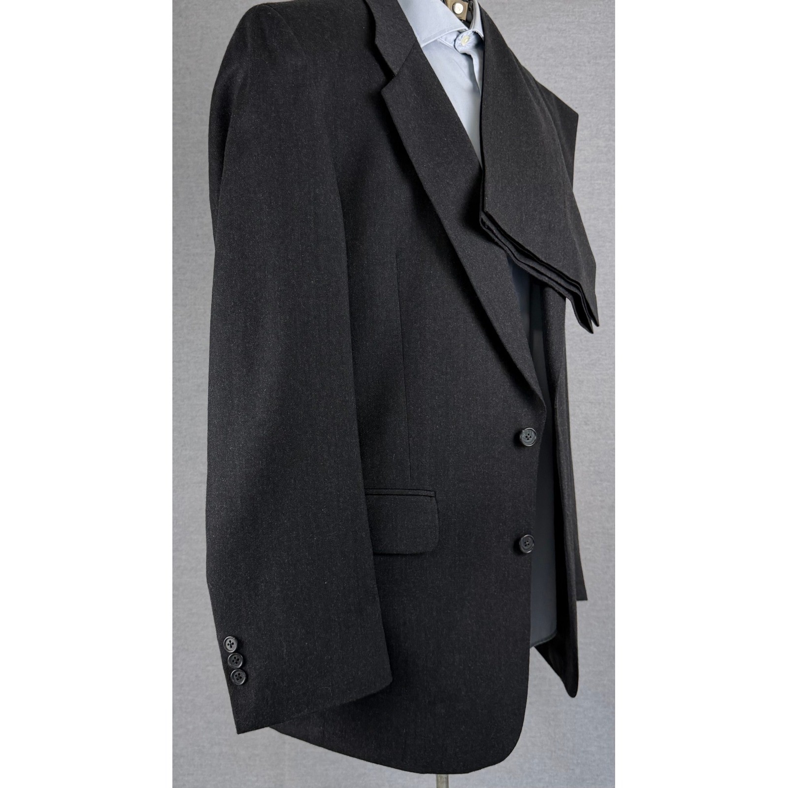 Burberrys Prestige Collection Mens Suit 42R 34×34 Charcoal Gray Wool Vintage USA