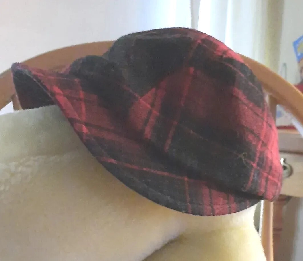 Vintage hat Margaret Smith Gardiner Maine Wool Plaid Hat Red and Black