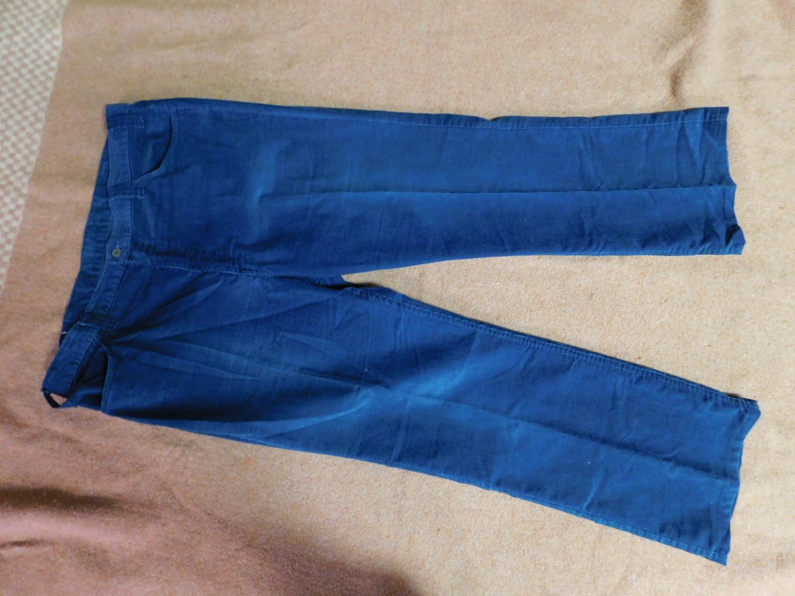 Vintage LEVIS Dark Blue Corduroy Pants Waist 40″ Inseam 29″
