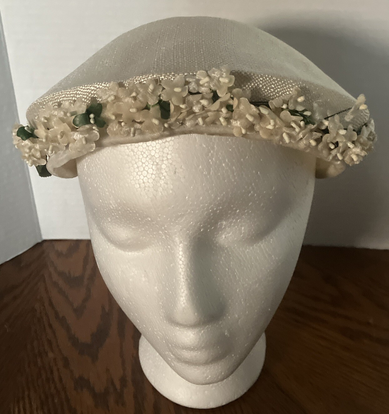 Vintage Skull Cap Ladies Off White Hat W/ Flowers Unbranded See Pics