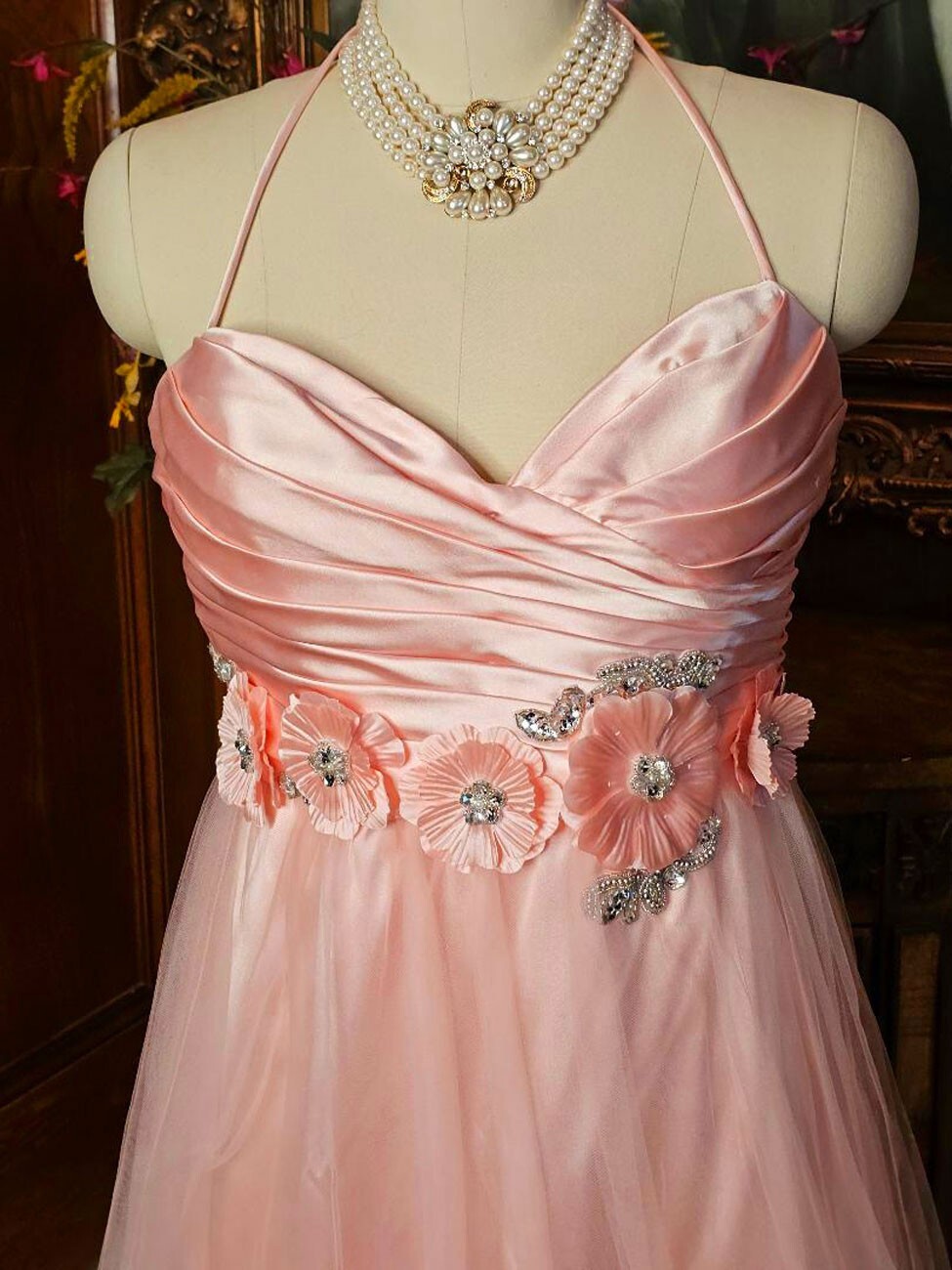 BLONDIE NITES NEW OLD STOCK SATIN SEQUIN ARTIFICIAL FLOWERS PLEATED EVENING GOWN