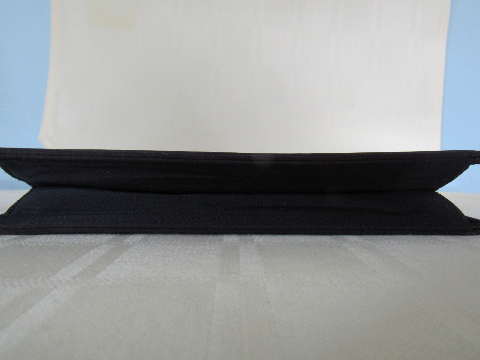 Vintage mid-century bienen-davis black satin purse, rose closure