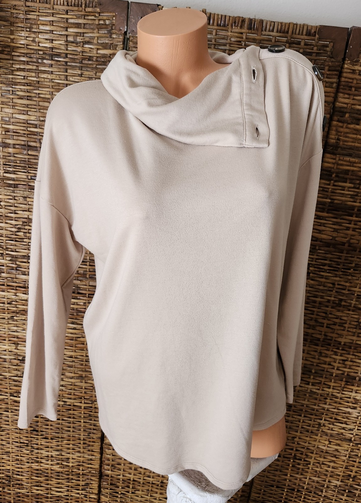 Vintage Y2K Beige Button Cowl Turtleneck Top Shirt Sweater Sweatshirt Sz M
