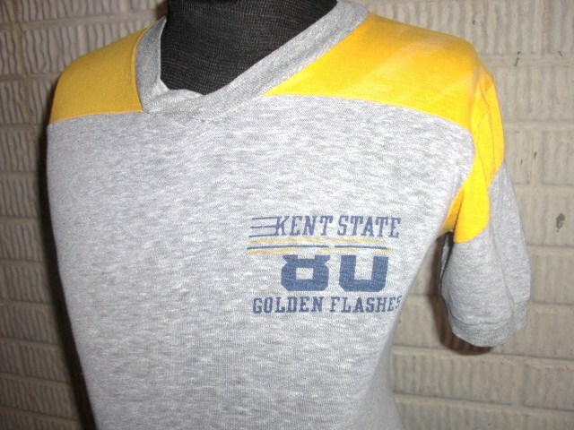 Vintage CHAMPION BLUE BAR tag KENT STATE jersey style t-shirt Small