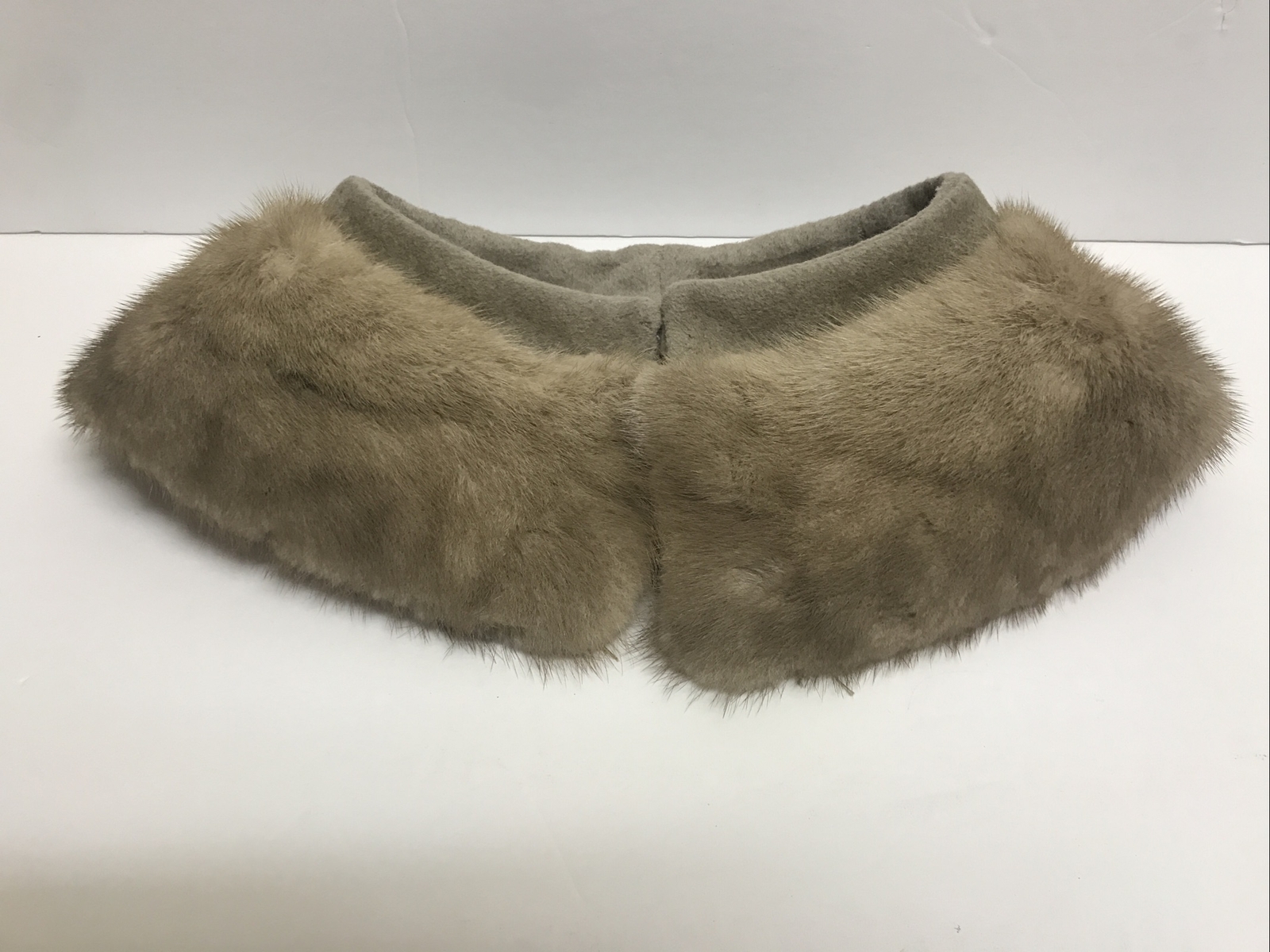 Vintage 1950s Gray Mink Fur Collar For coat sweater 29” Hook Closure Wool