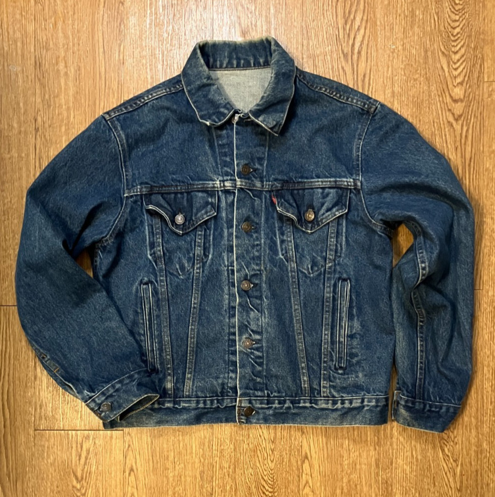 VINTAGE 1990 Levi’s Denim Trucker Jacket Made in USA 527 sz 44 Fits Large