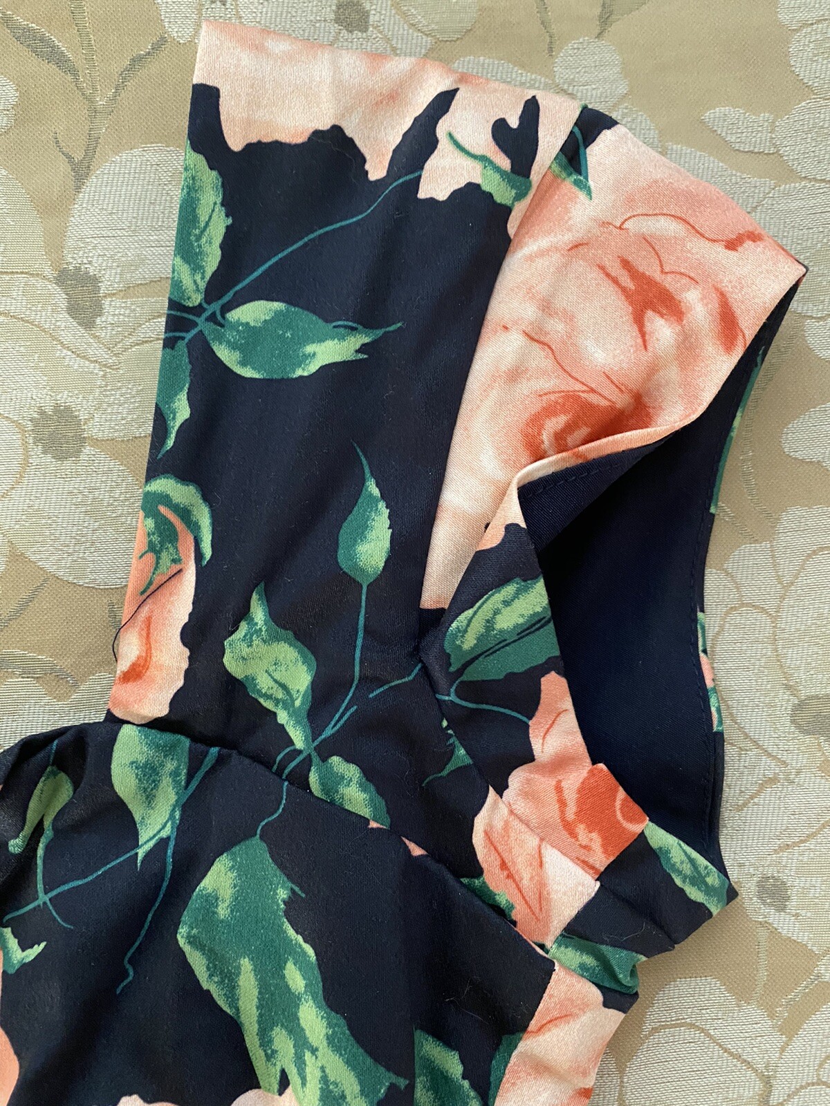 New With Tags, Never Worn!! Rose Floral Print Fitted Dress—Get Noticed!