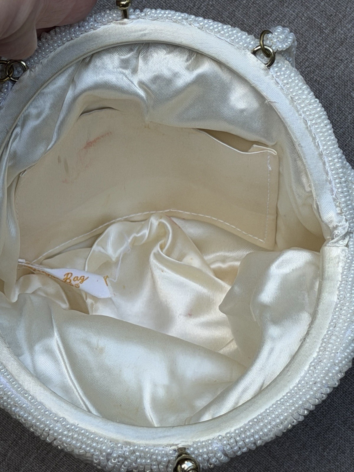 VTG 1950’S Richere Bag By Walborg White Swirl Beaded Kisslock Clamshell 5″ Drop