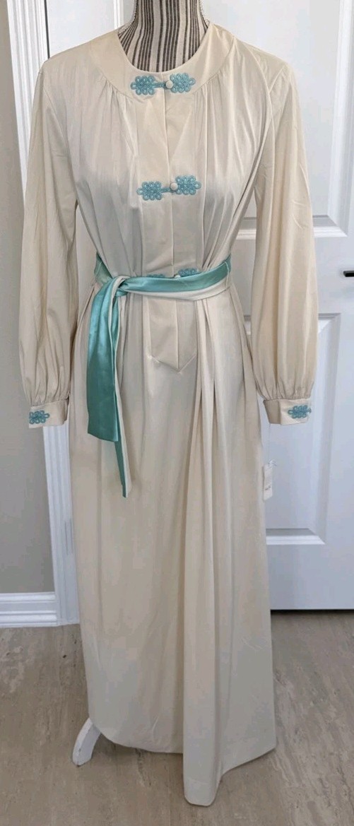 Vintage 80s Vanity Fair Lounge Wear Womens Long Sleeve Nightgown Size 14 USA NWT