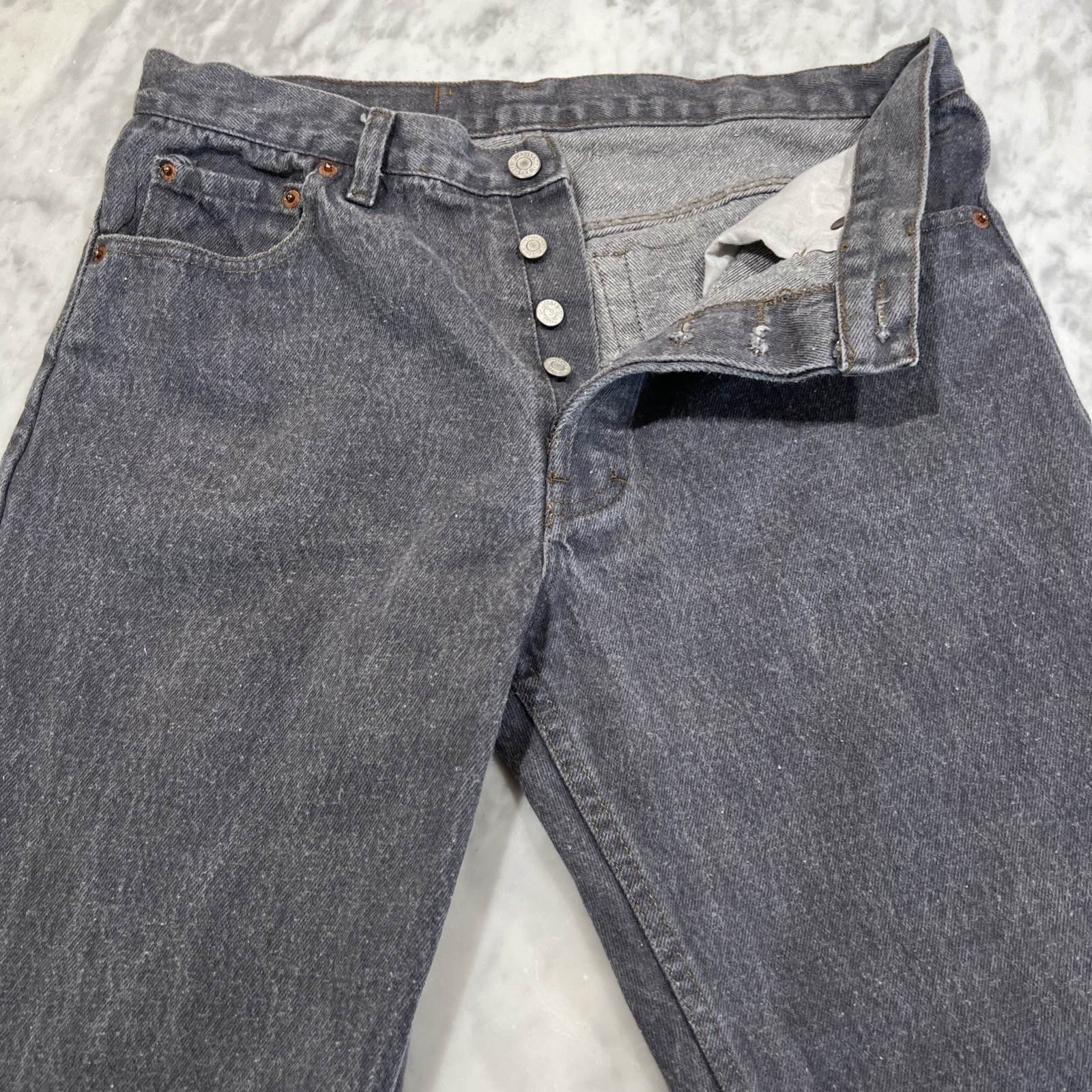 Levi’s 501 Button Fly Jeans Men’s 33×32 Gray Straight