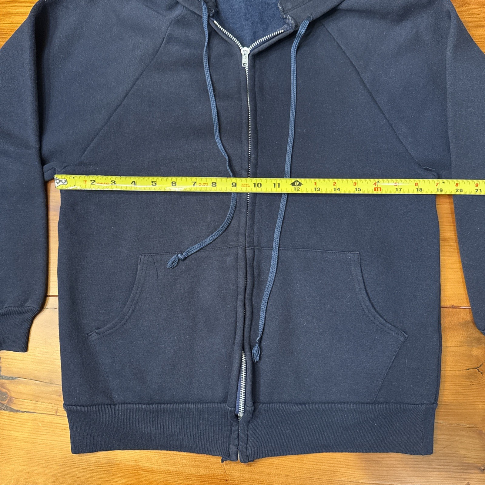 1970s Raglan – Zip Up Hoodie Sweatshirt Vintage Poland Made Sportswear