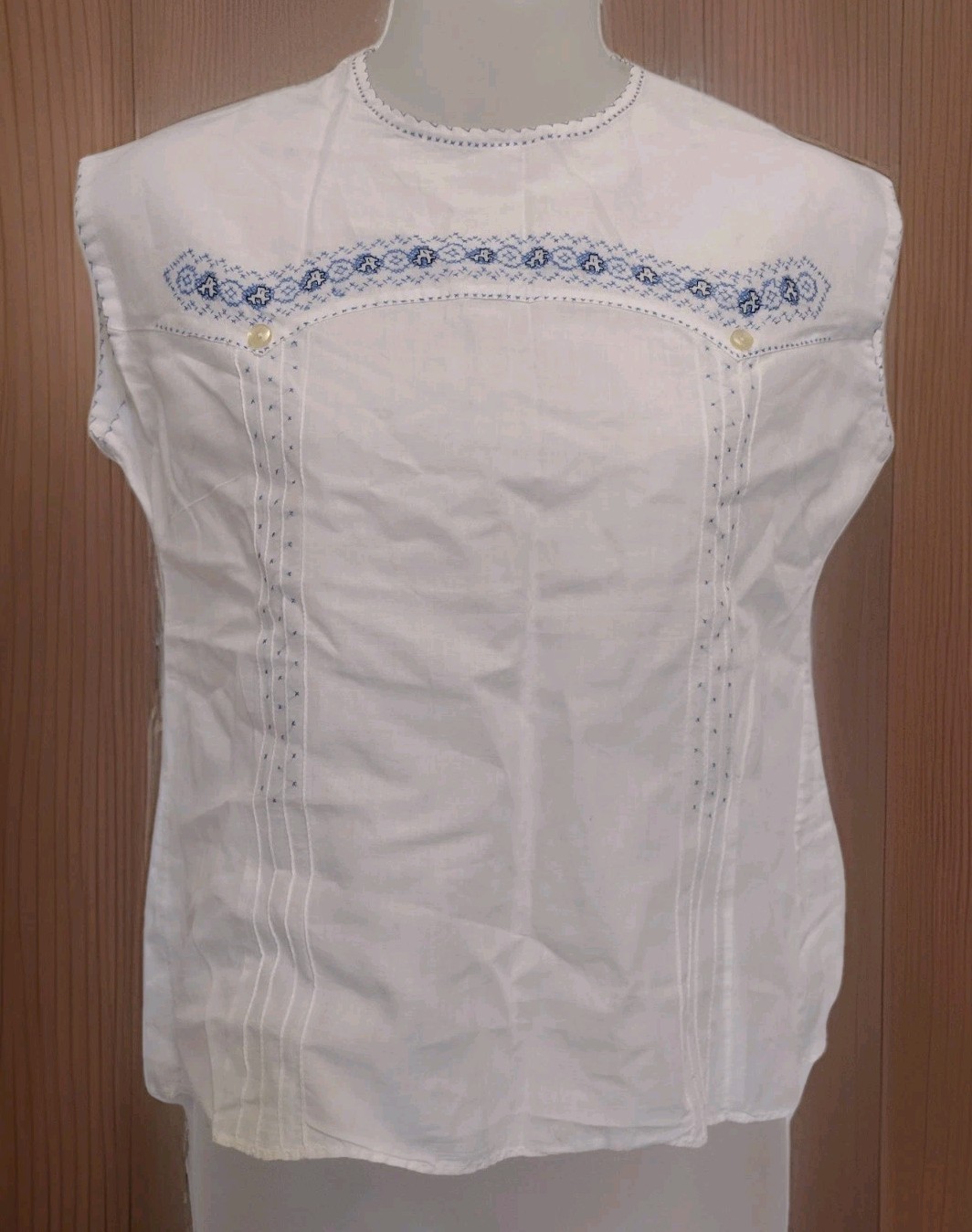 Vintage 1960s Handmade White Cotton Folk Blouse Cross Stitch Pintuck Cottagecore