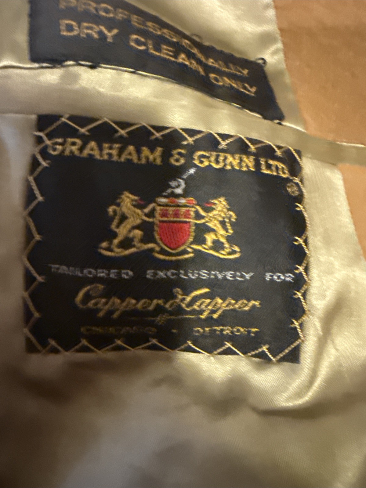 Graham & Gunn Ltd.! Vintage Men’s Tan Cashmere Coat!