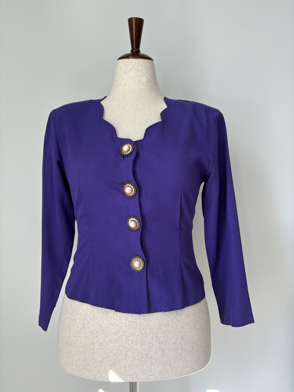 Vintage Pandora Casuals Purple Rayon Blouse Small Pearl Buttons Scallop Neck